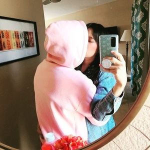 Meet your Posher, Paola